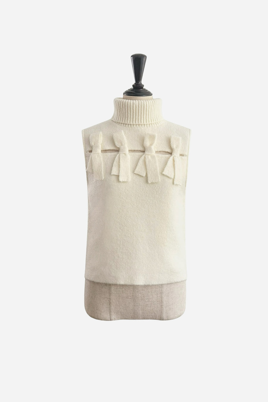 sleeve less ribbon slit knit