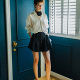 flower spangle tweed hem short pants