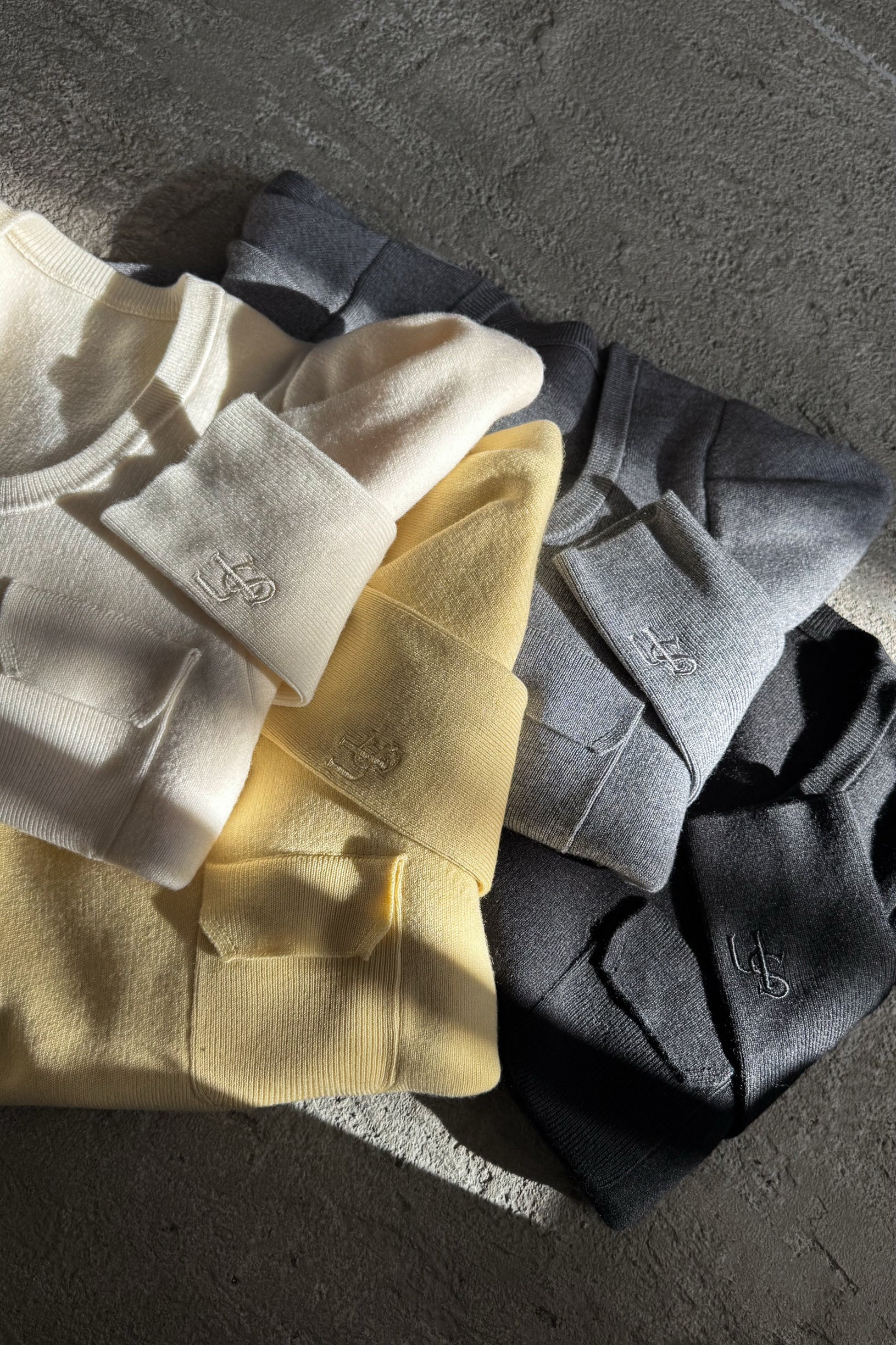 sh power shoulder knit tops – shéller / シェリエ sh power shoulder knit tops – shéller / シェリエ