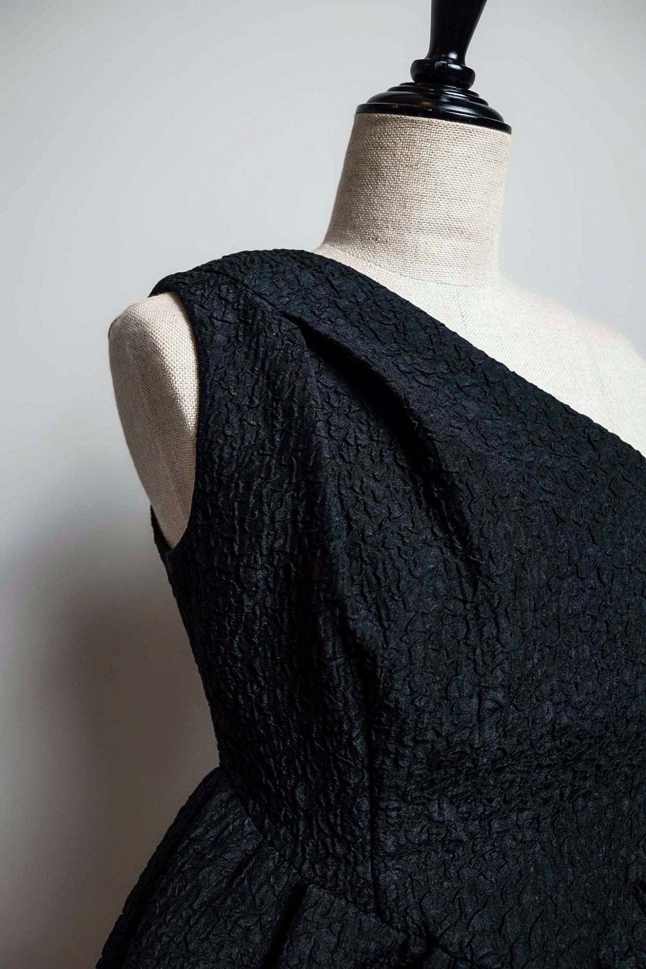 one shoulder jacquard peplum tops – shéller / シェリエ one shoulder jacquard peplum tops – shéller / シェリエ