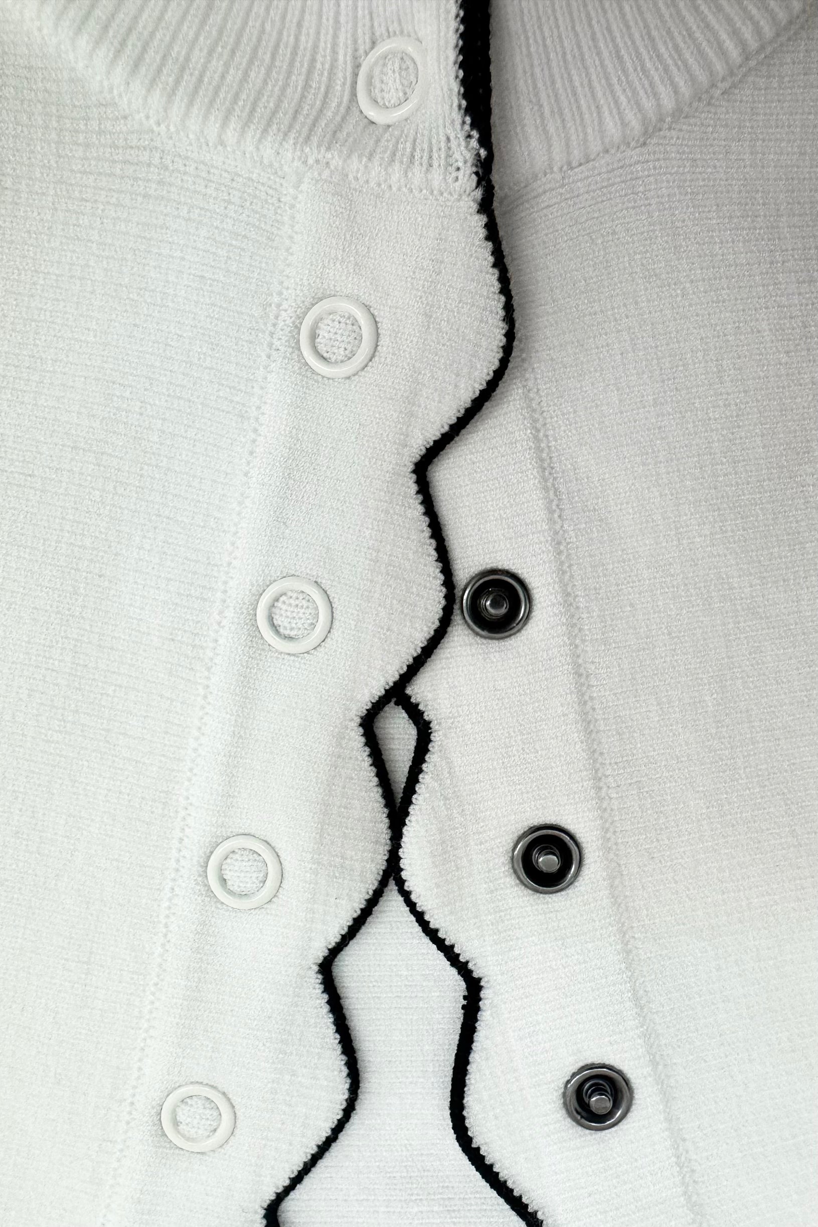 Scalloped Bi-Color Cardigan – shéller / シェリエ Scalloped Bi-Color Cardigan – shéller / シェリエ